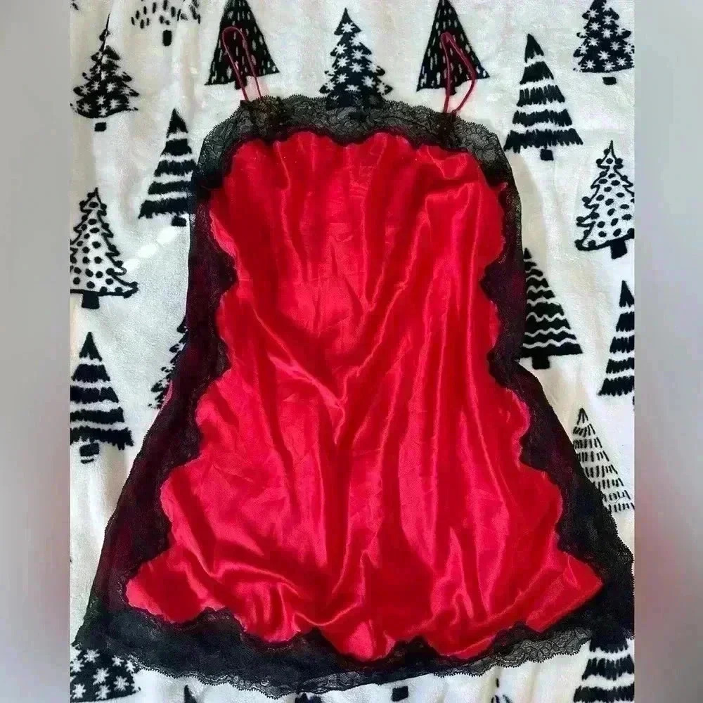 Vintage Victoria’s Secret slip dress size large